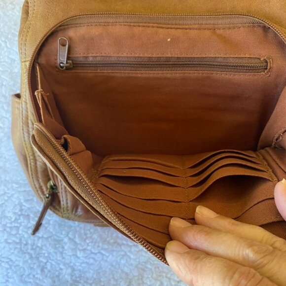 Vintage Fossil Genuine Leather Brown Cross Body Bag - Picture 10 of 14